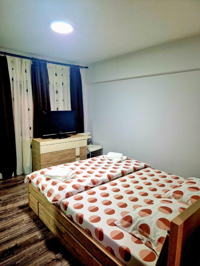 Cozy Appartment In The Center Targoviste Ngoại thất bức ảnh